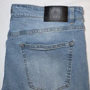 Vince Camuto Men Authentic Straight Denim Blue Wash Stretch Jeans 38X32 (38X29)